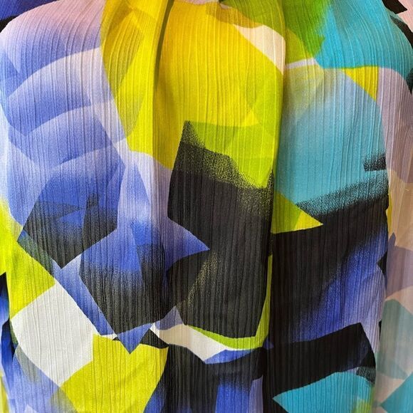 🎄IZ Byer Abstract Pattern Tie-neck Halter Top - Picture 8 of 13